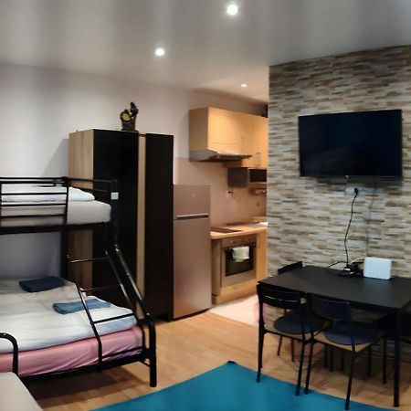Blue Apartment In City Center, Best Location Братислава Екстер'єр фото