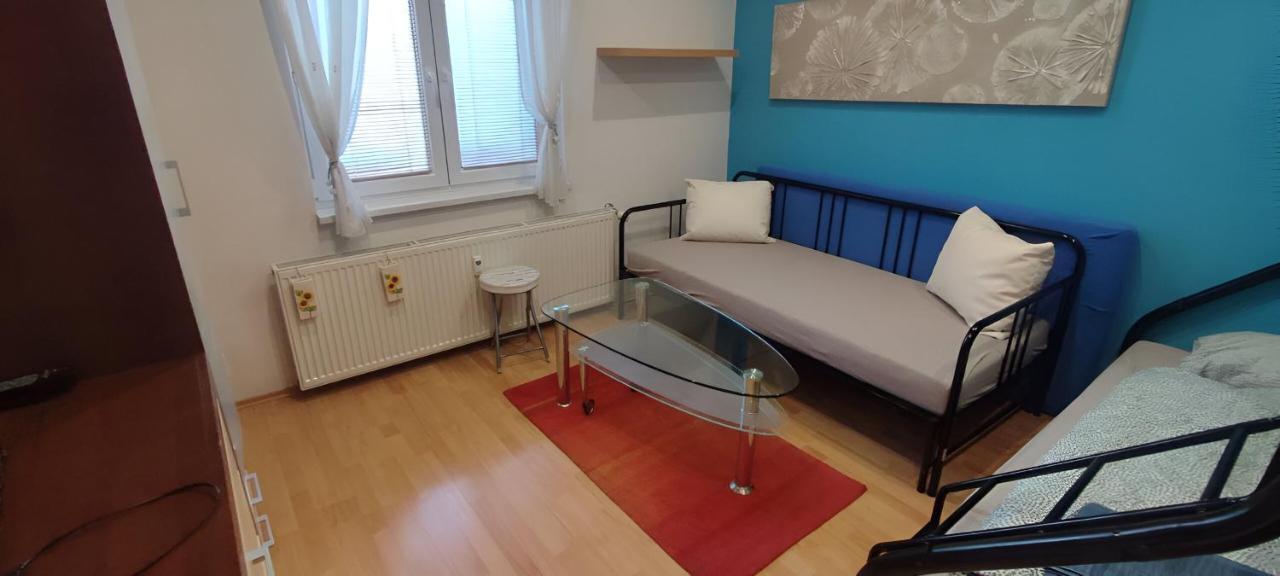 Blue Apartment In City Center, Best Location Братислава Екстер'єр фото